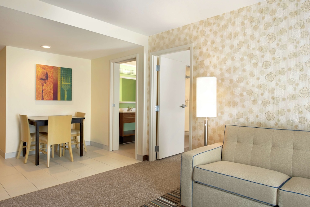 Suite, 1 Queen Bed, Accessible (Hearing) photo 1