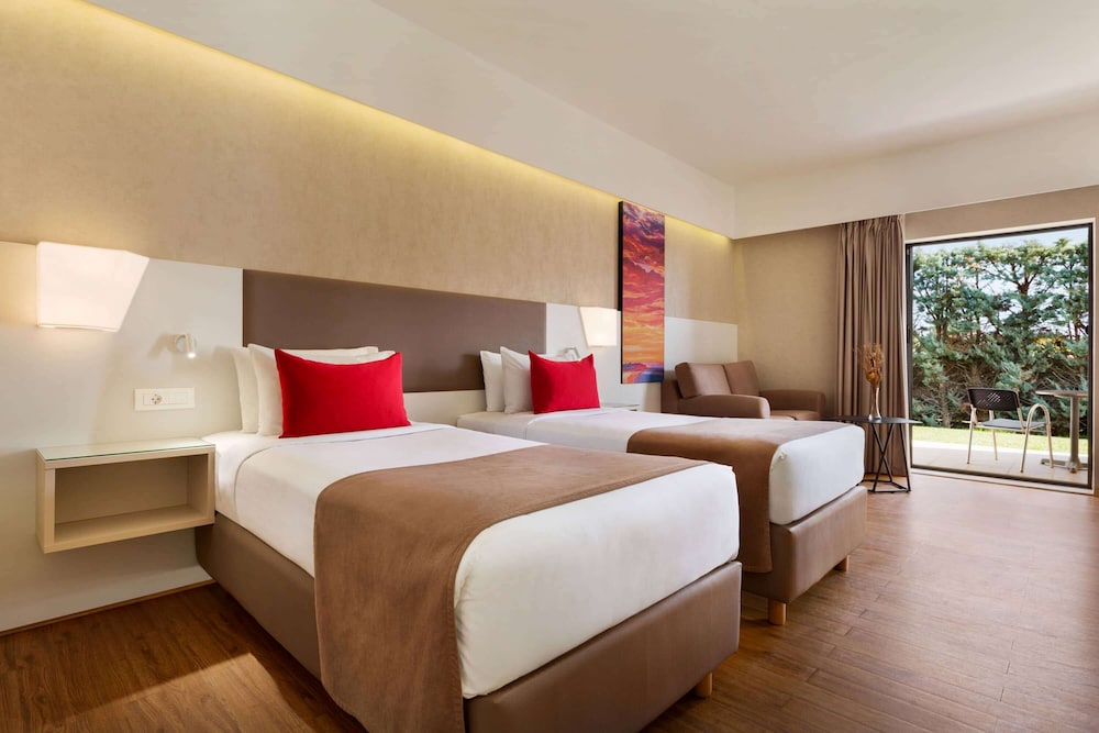Family Room, 2 Twin Beds, Non Smoking, Garden View (Superior) - Photo 9