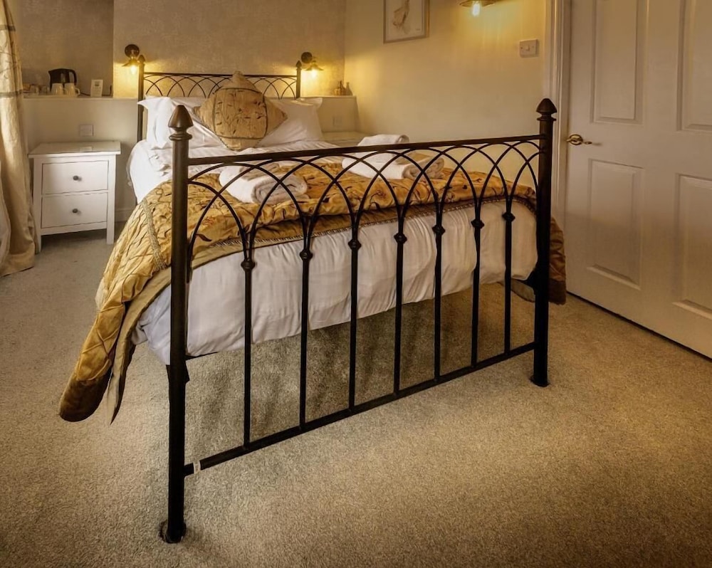 Standard King Room photo 1