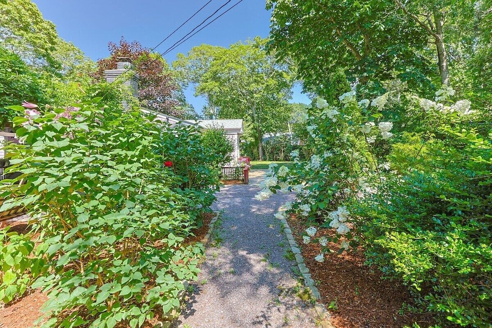 Family House, Private Bathroom, Pool View photo 2