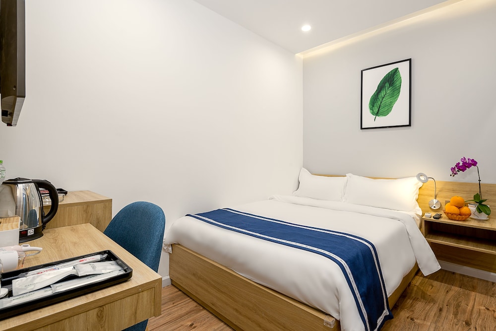 Standard Double Room Single Use - Photo 1