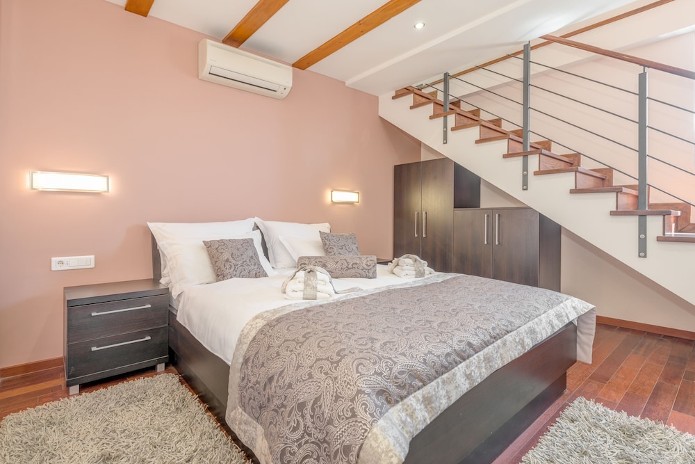 Superior Duplex (2 Floors) photo 2