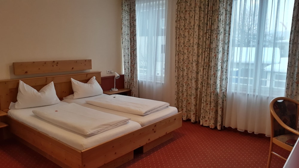 Comfort Double Room (Shower)