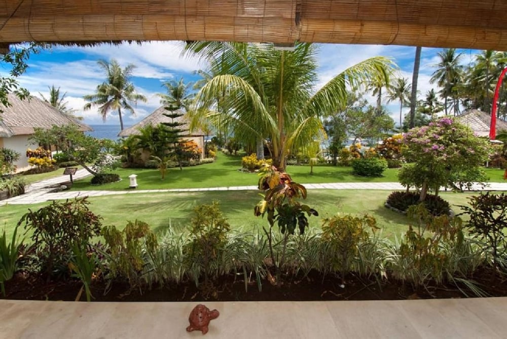 Superior Bungalow - Photo 3