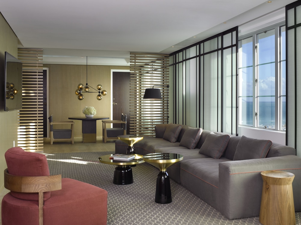 Penthouse Victor photo 3