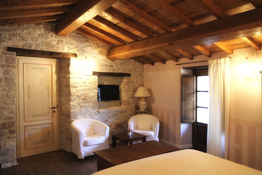 Deluxe Double Room - Photo 3