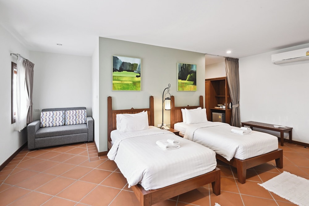 Junior Twin Room