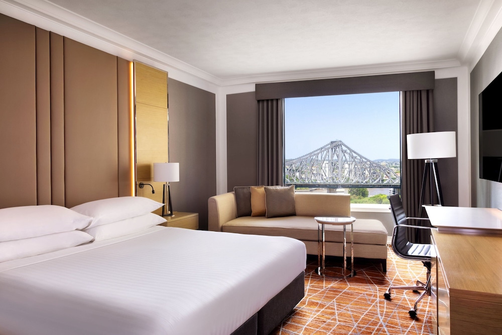 Executive Room, 1 King Bed (Executive Level) - Photo 1