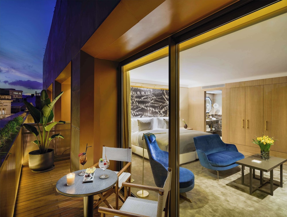 Grand Deluxe Terrace