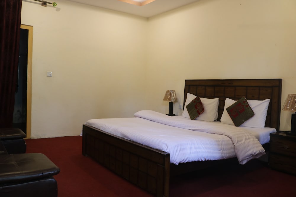 Standard Double Room photo 3
