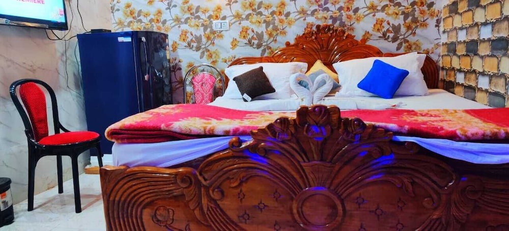 Deluxe King Suite A/C