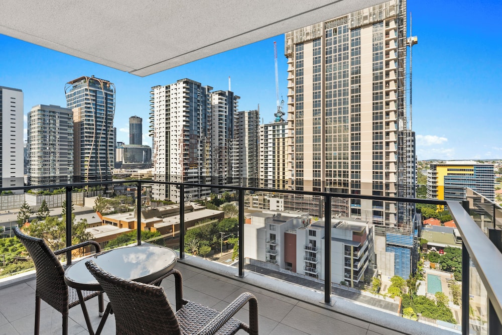 1 Bedroom Apartment - Photo 7