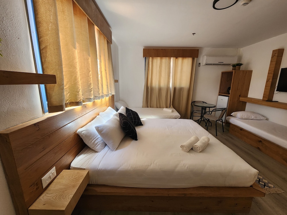 Deluxe Double Room, Refrigerator