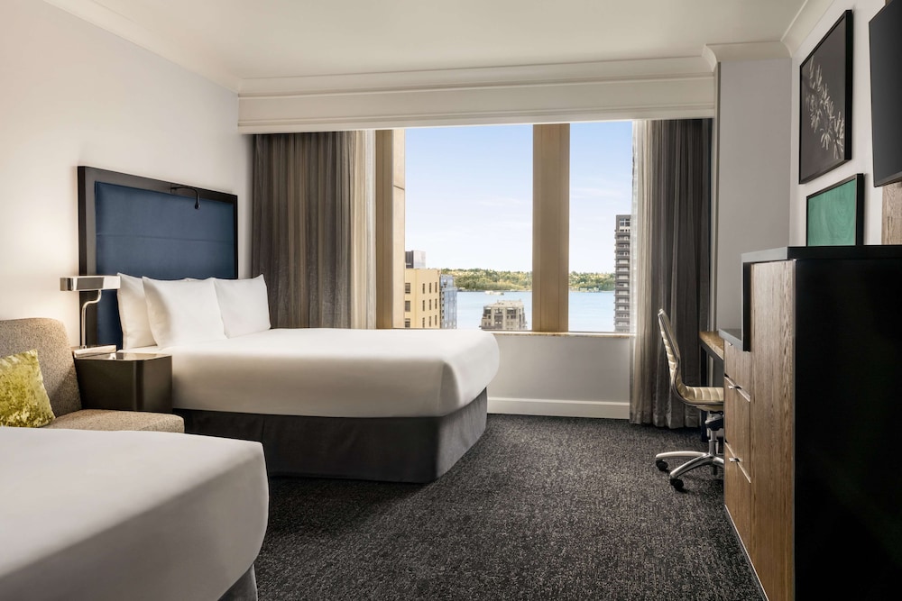 Room, 2 Queen Beds (Water View) - Photo 5