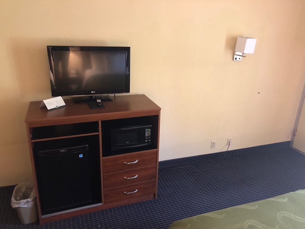 Standard Double Room - Photo 5