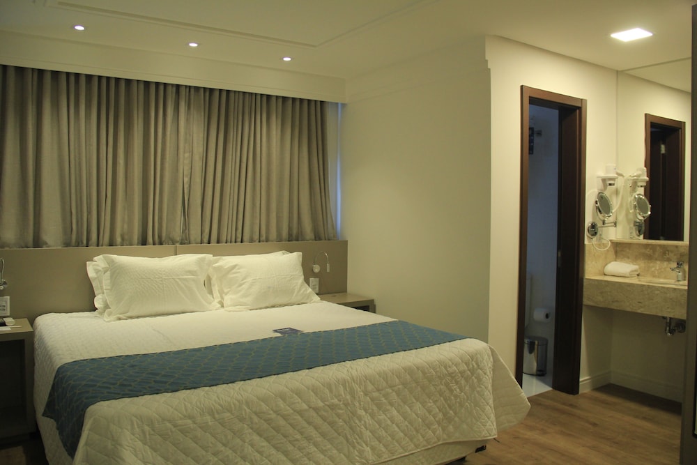 Superior Double Room, 1 King Bed, Non Smoking photo 2