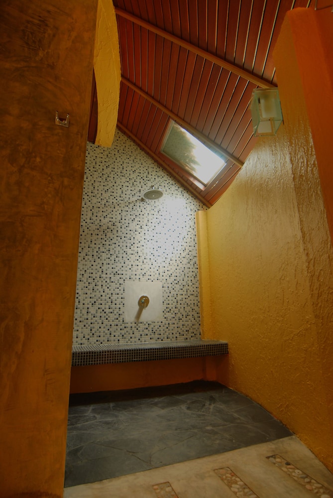 Villa (Twin) - Photo 4