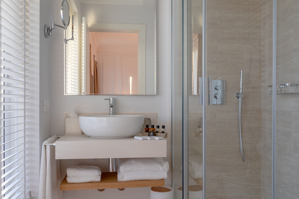 Classic Twin Room - Photo 5