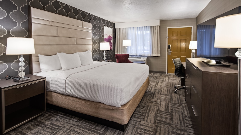 Standard Room, 1 King Bed - Photo 4
