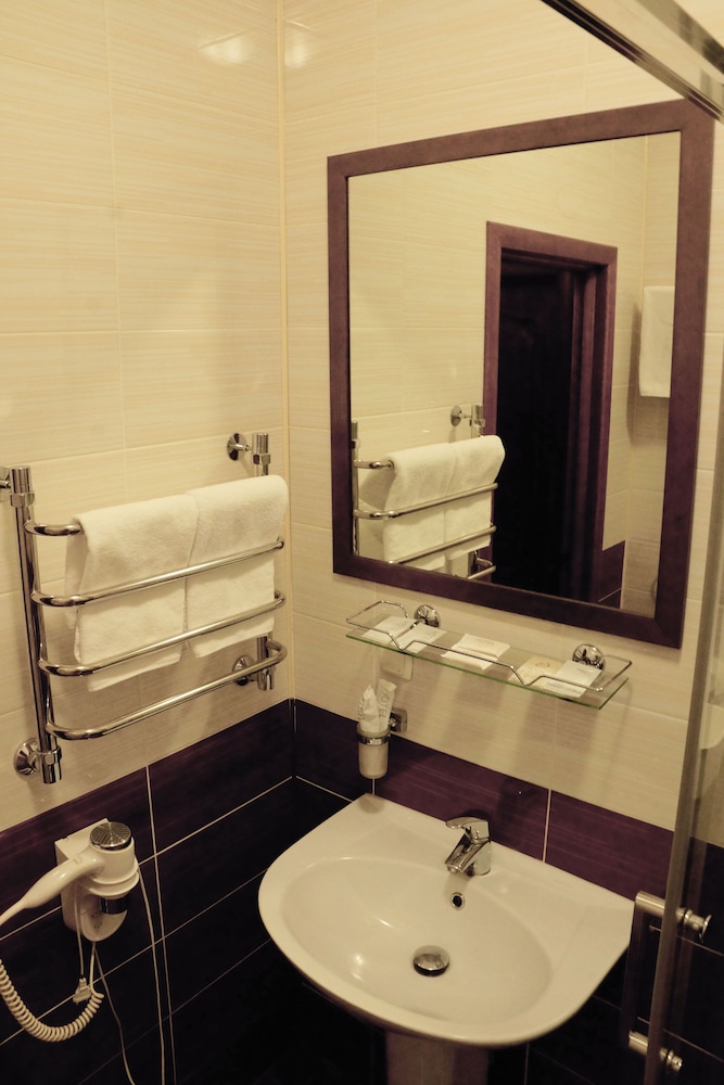 Standard Twin Room photo 3