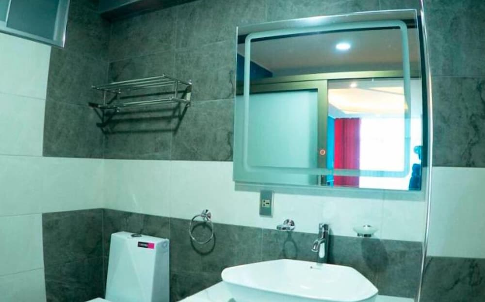 Luxury Suite photo 2
