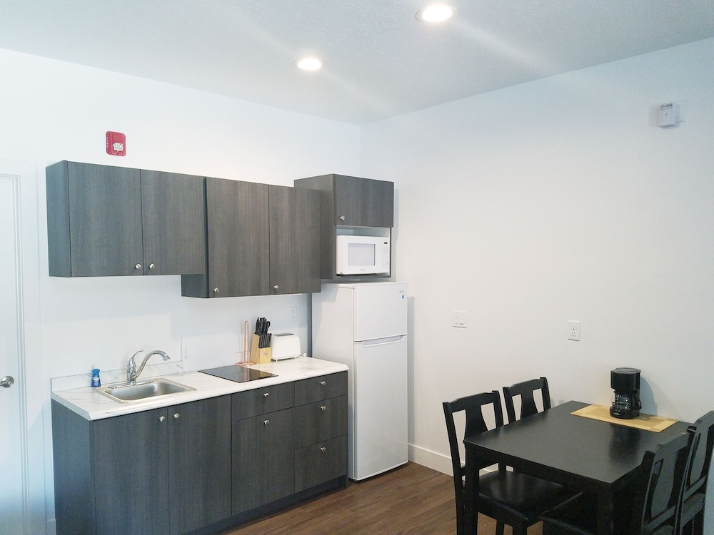 Studio Suite, 2 Queen Beds, Accessible photo 3