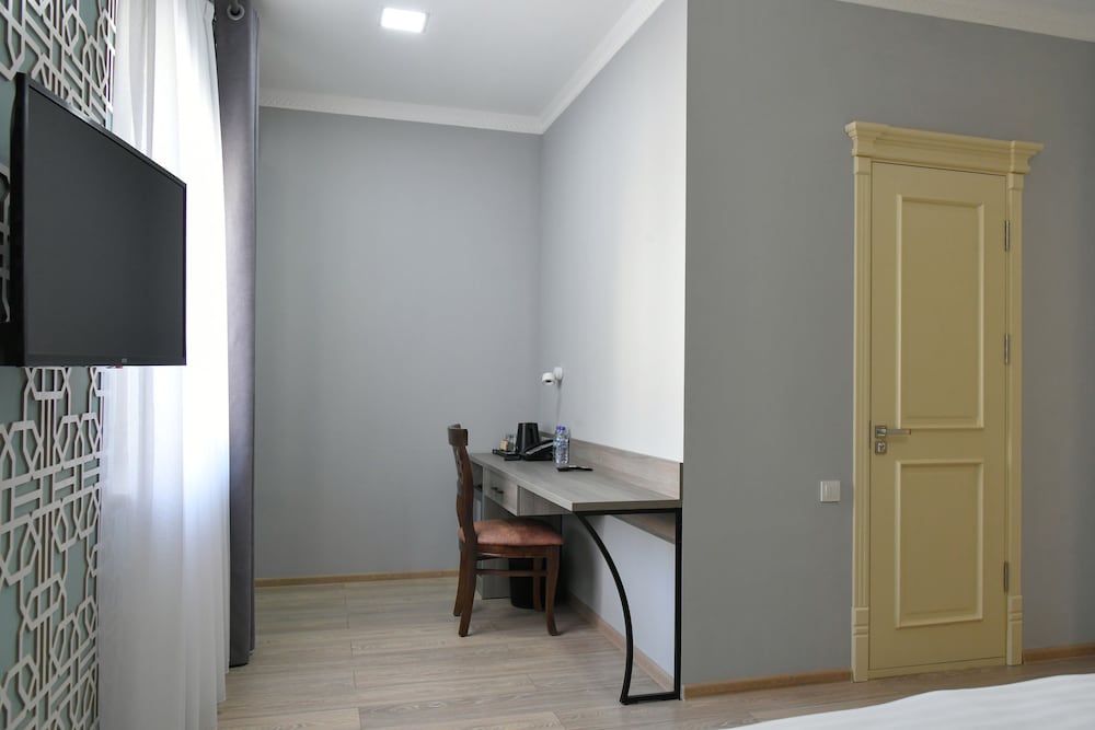 Standard Double Room - Photo 6