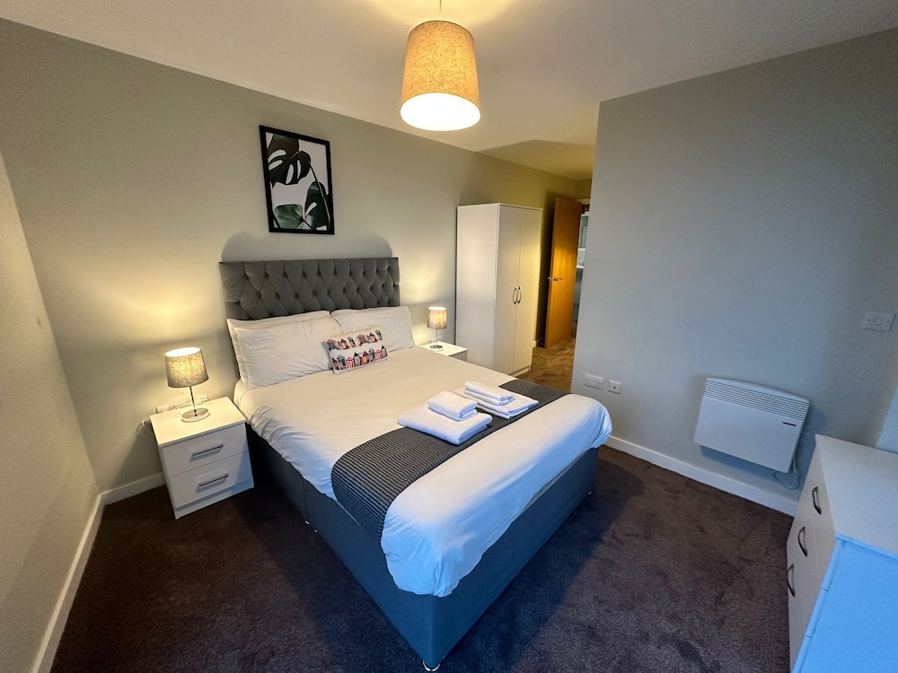 Two Bedroom Balcony Apartment Sleeps 5 photo 1