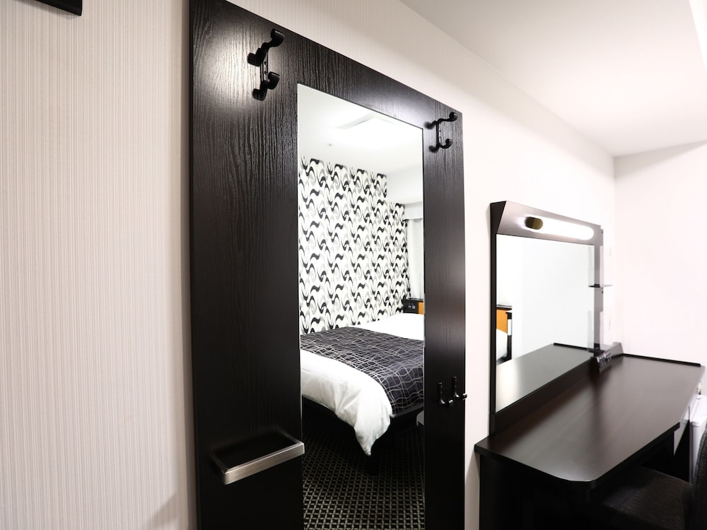 Double Room, Non Smoking - Photo 3