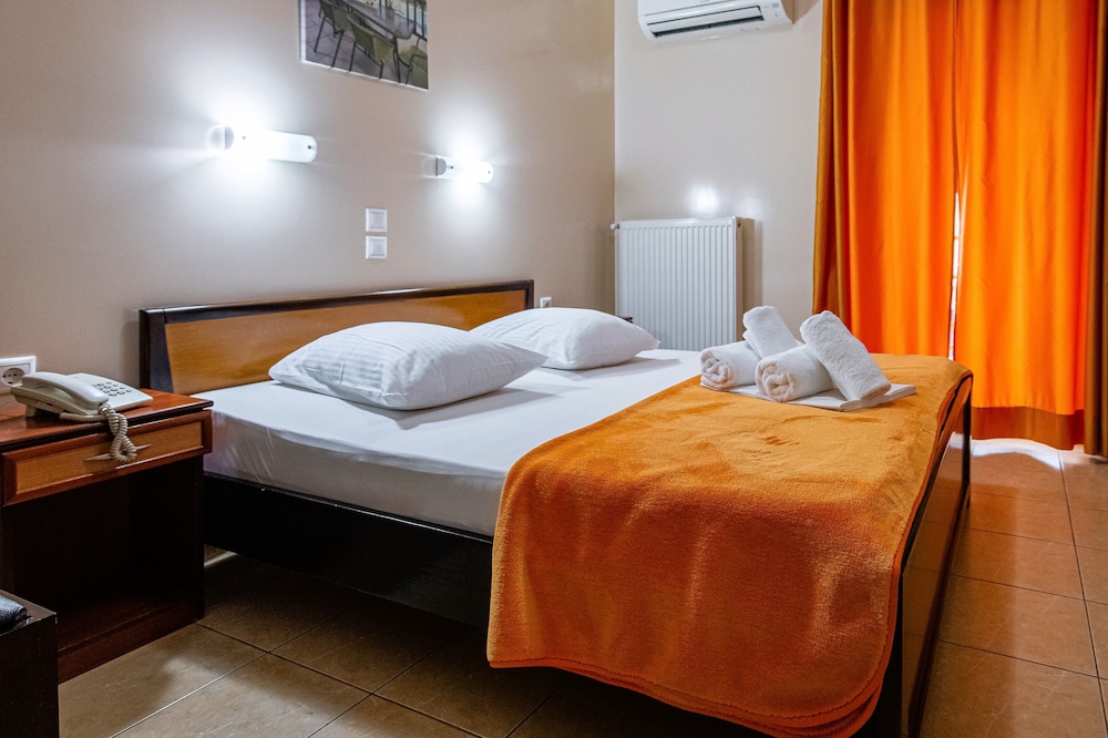 Double or Twin Room - Photo 14