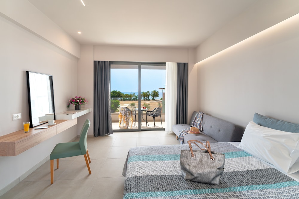 Standard Double or Twin Room, Garden View