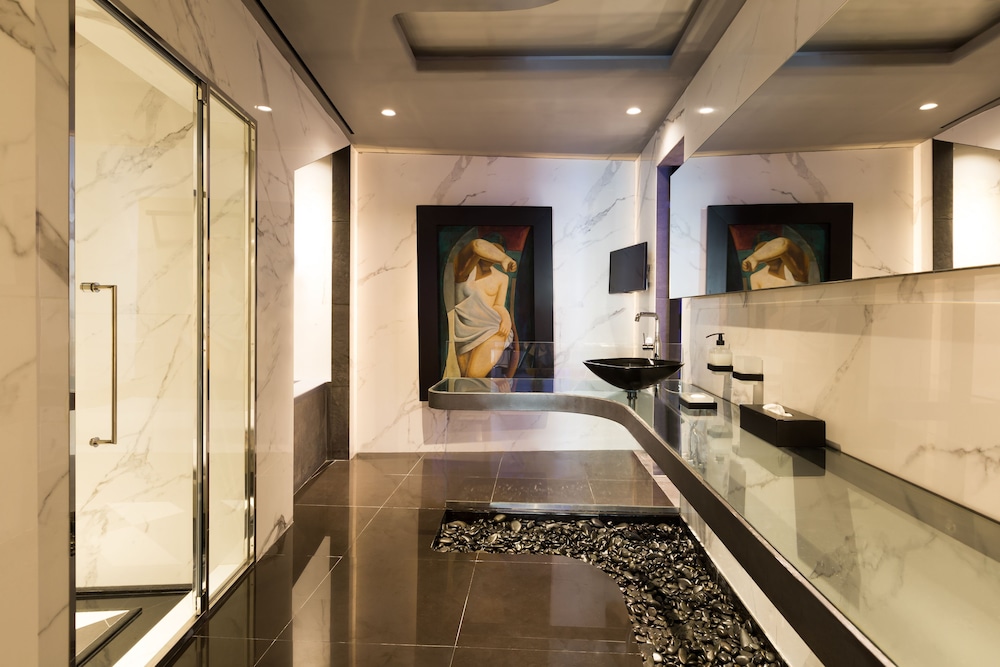 Villa Hideaway with Infinity Private Pool (2 Bedrooms) - Photo 22