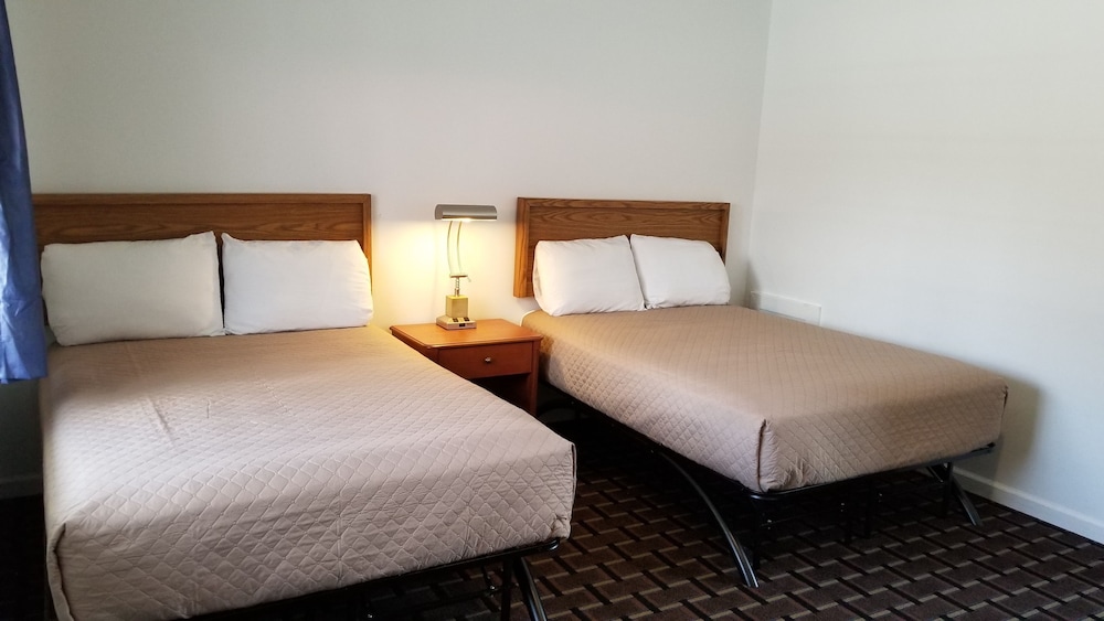 Standard Room, 2 Double Beds, Non Smoking photo 2