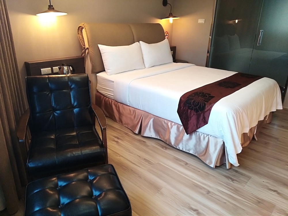 Elite Double Room Single Use, 1 Bedroom photo 2
