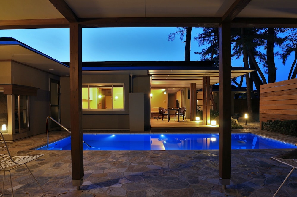[Club Lounge Access] Parkside Villa Japanese Western
