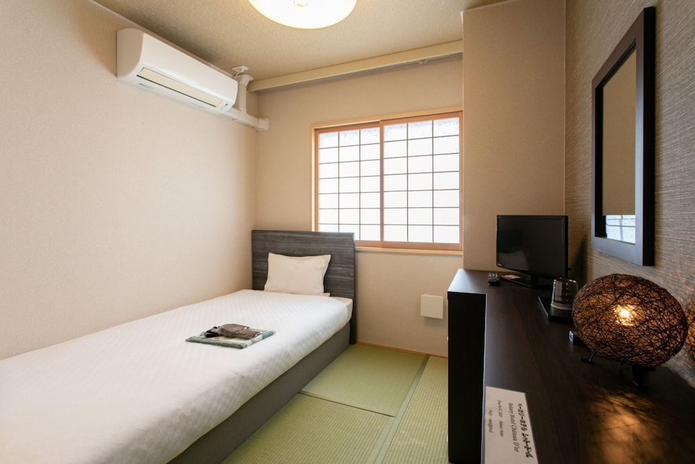 Japanese and Western Single Room photo 1