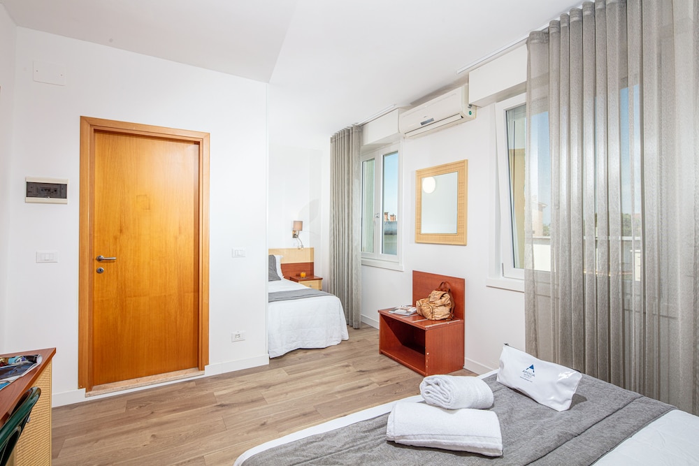 Basic Triple Room