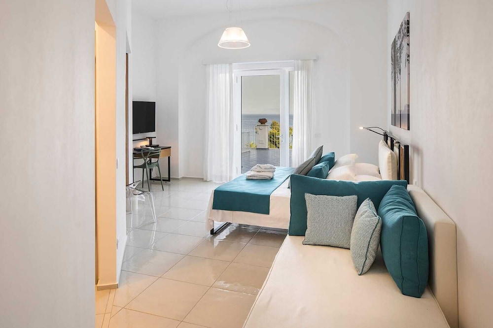 Double Room, Sea View - Photo 1