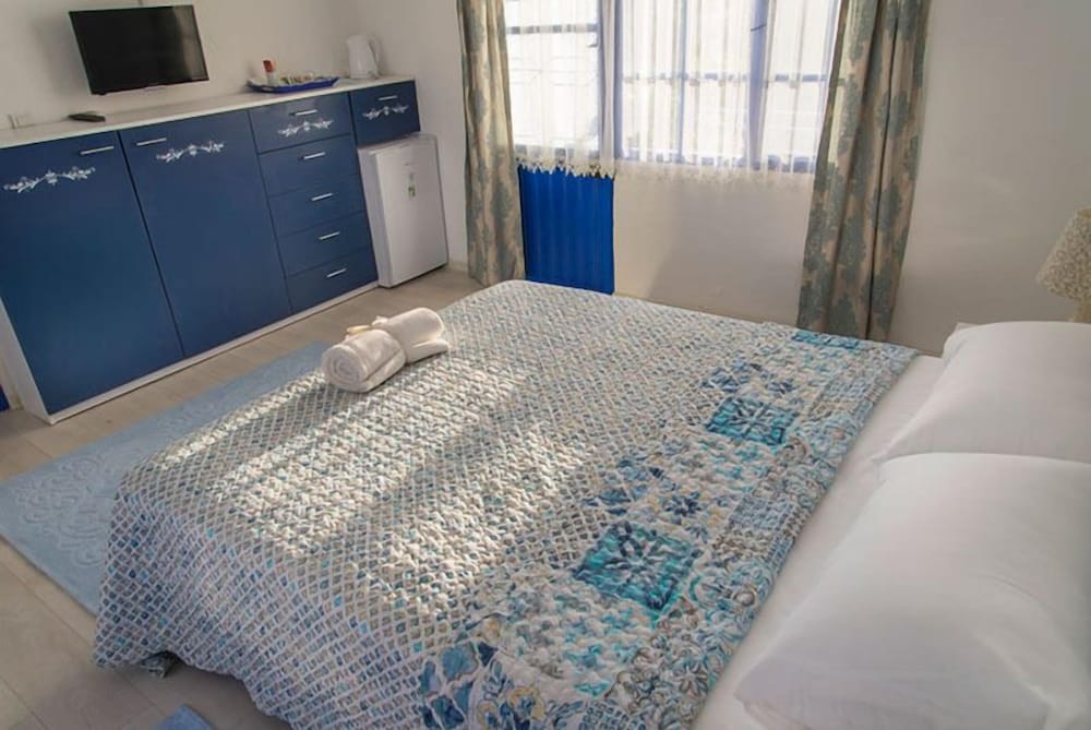 Double Room (No Balcony) photo 1