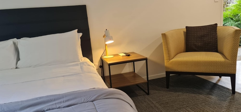 Honeymoon Studio Suite photo 2
