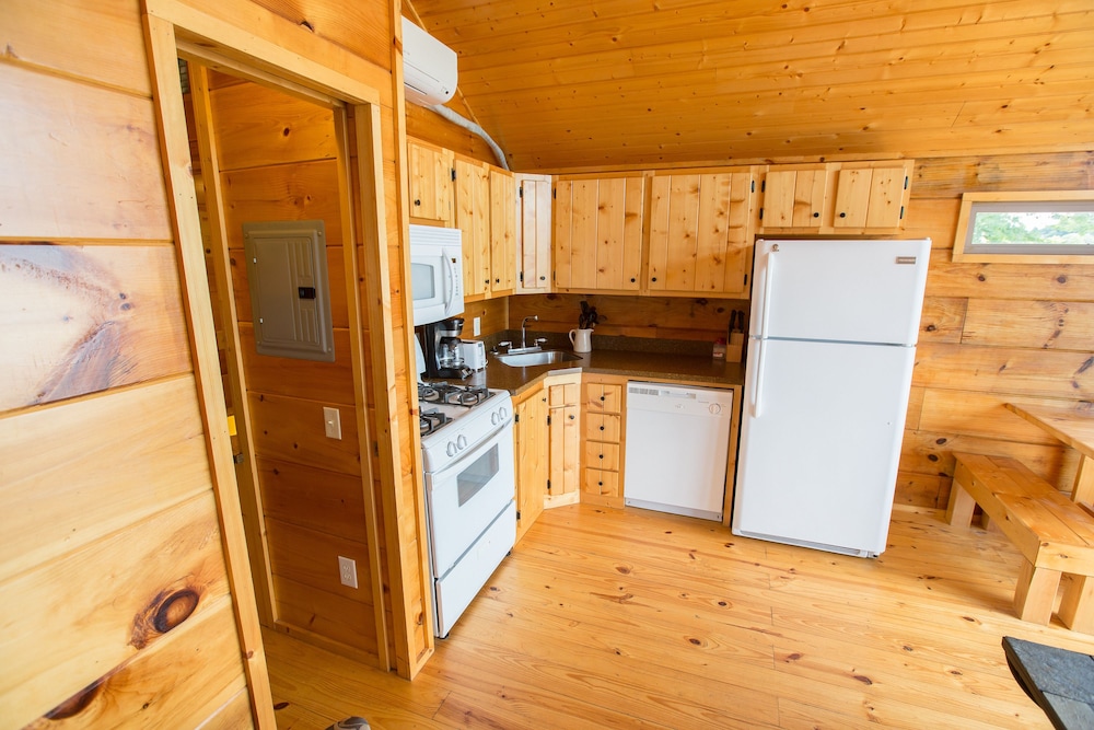 Premium Cabin, 1 Bedroom, Kitchen, Lakeside photo 2