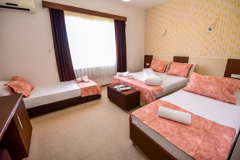 Quadruple Room photo 1