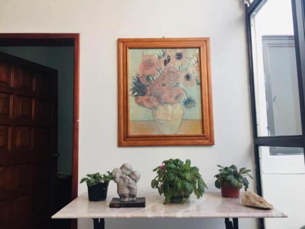 Classic Double or Twin Room, 1 Bedroom, Shared Bathroom (Nahui Olin) photo 3