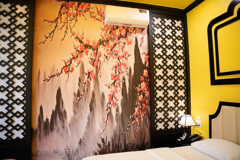 Honeymoon Room - Photo 9