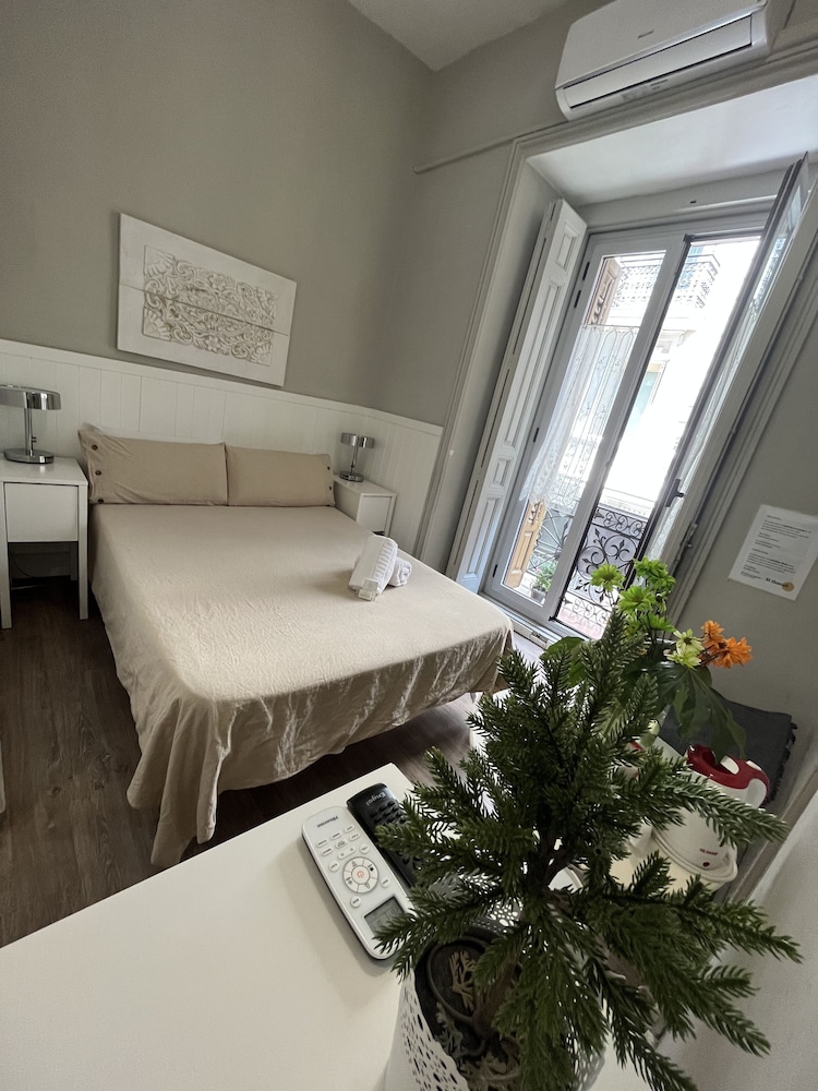 Double Room, Balcony (H4) photo 3
