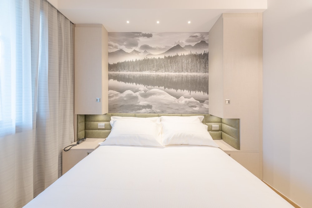 Standard Double or Twin Room - Photo 2