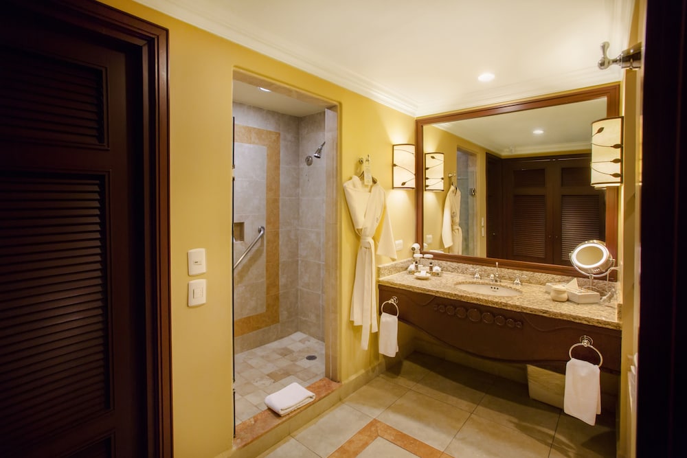 Executive Suite Ocean View - Photo 9
