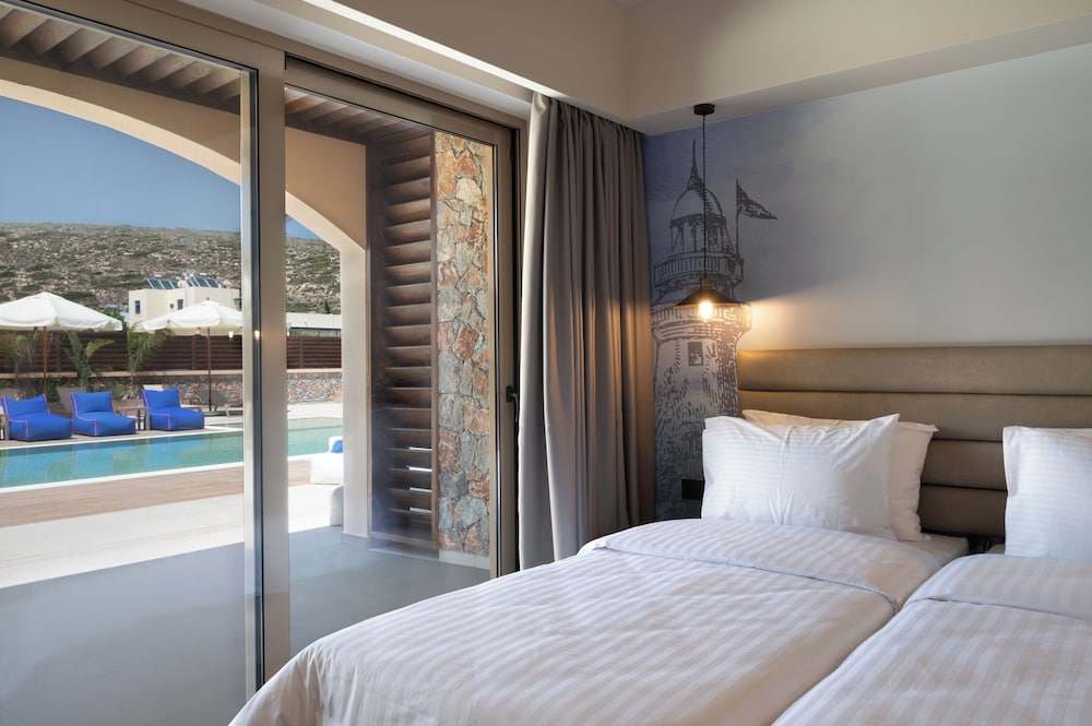 Deluxe Double or Twin Room, Poolside - Photo 16