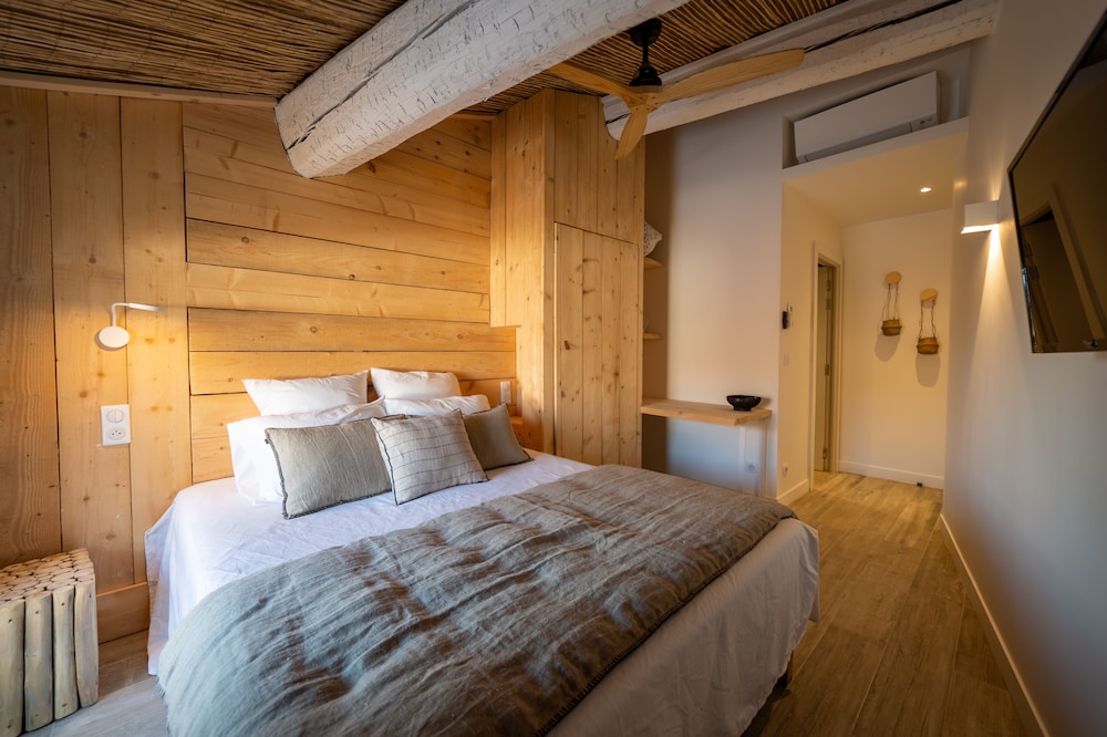 Romantic Room (Canigou)