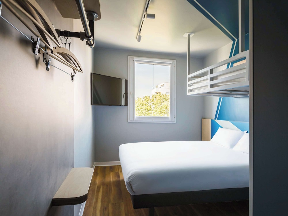 Triple Room, Multiple Beds photo 3